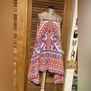 Light tunic excellent for use over swimsuit or leggings and shorts.